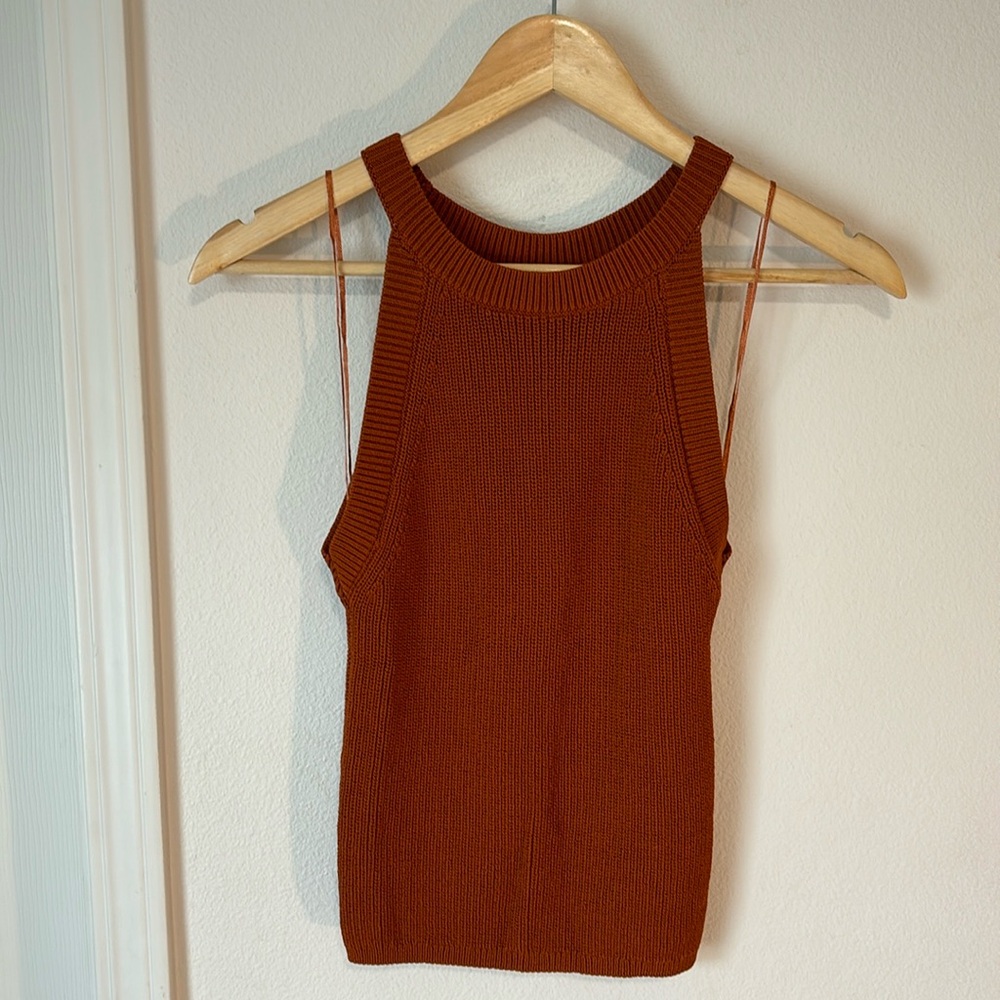 Knitted halter
